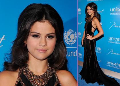 Selena-Gomez-112712spx