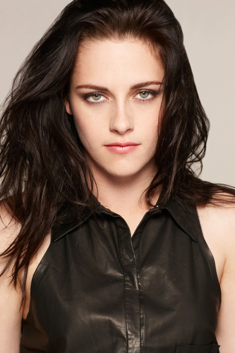 Kristen-on-SWATH-Promo-Phootoshoot-outtakes-kristen-stewart-30727794-1000-1500